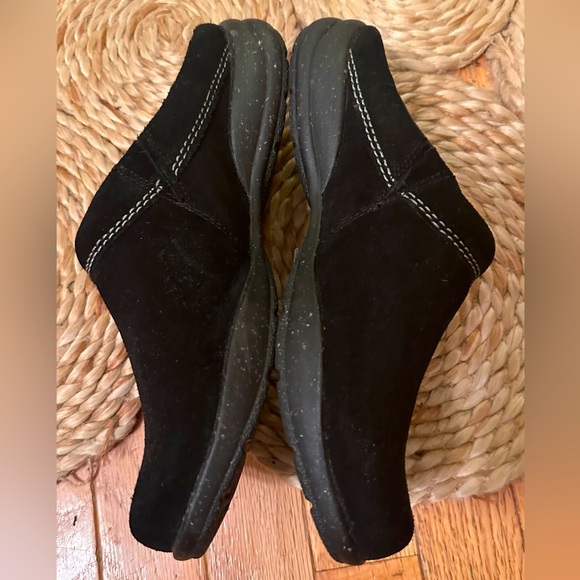 Clarks Roseville Drew Suede Clog 8 M - Picture 4 of 7